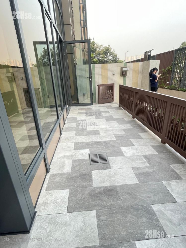 #Lyos Rental 2 Bedrooms , 1 Bathroom 442 ft² ( 41.1 m² )