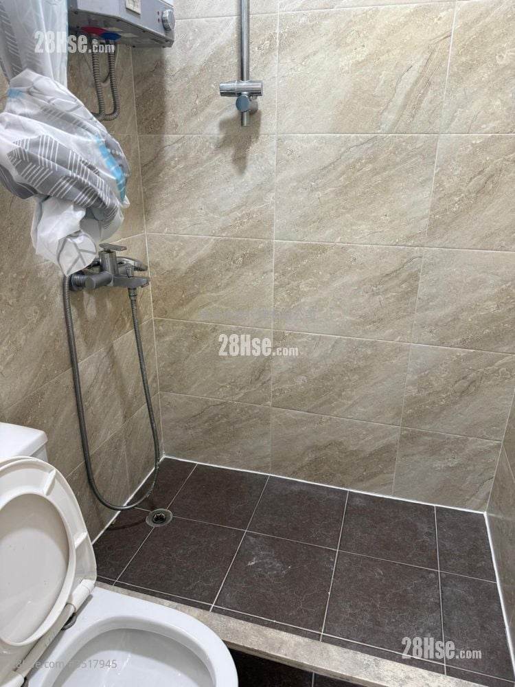 On Tai Building Sell 2 Bedrooms , 1 Bathroom 263 ft² ( 24.4 m² )