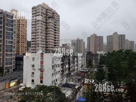 The Golden Gate Sell 3 Bedrooms , 2 Bathrooms 850 ft² ( 79.0 m² )