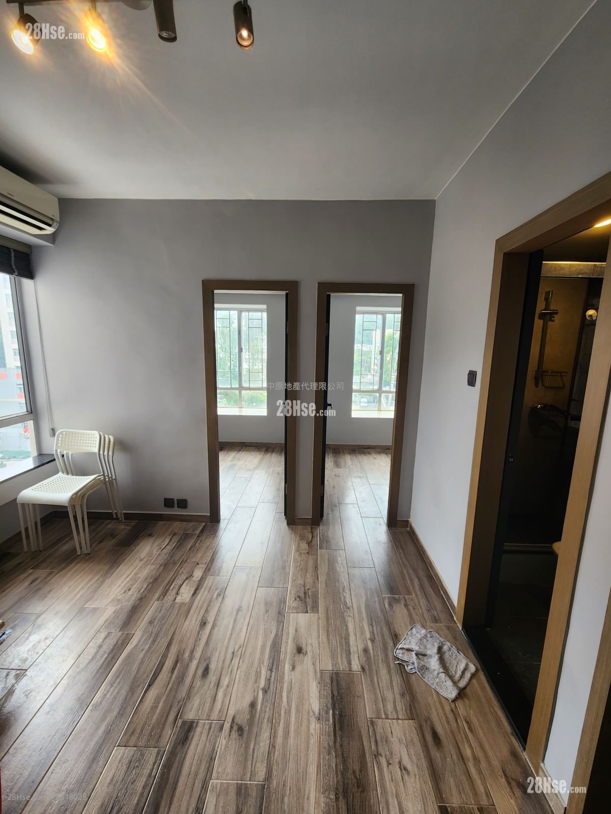 Tai Wo Centre Sell 2 Bedrooms 294 ft² ( 27.3 m² )