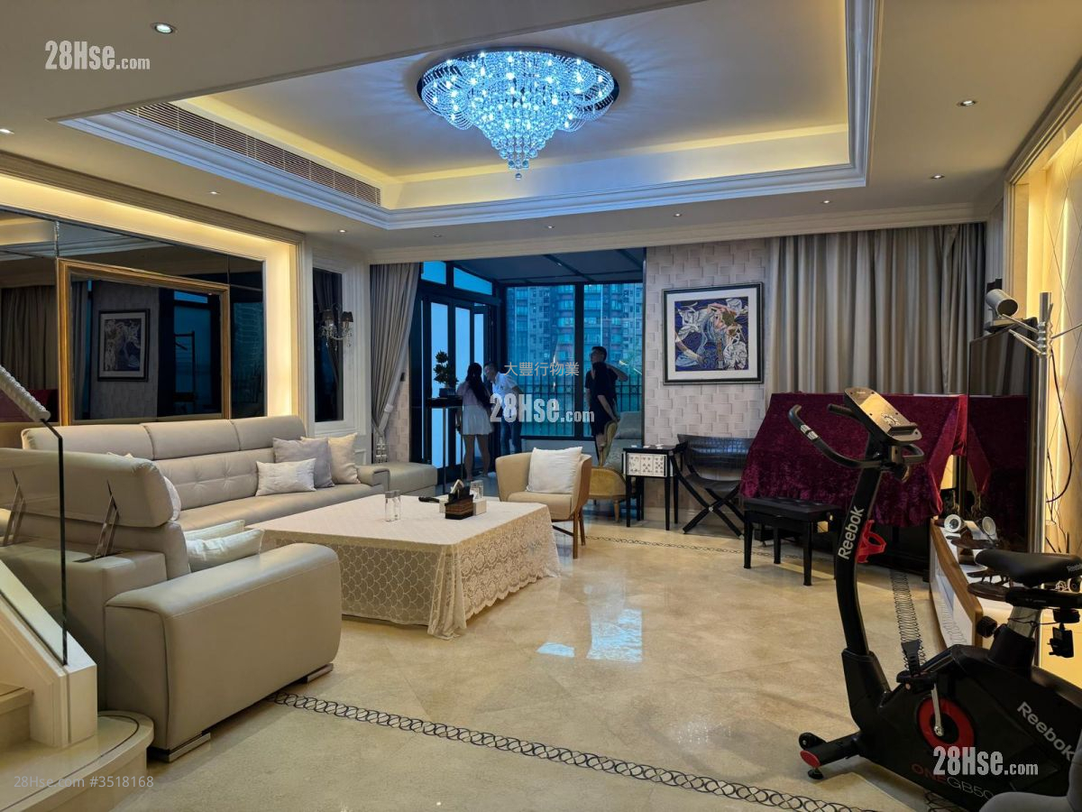 King's Park Hill Sell 4 Bedrooms , 3 Bathrooms 2,359 ft² ( 219.2 m² )
