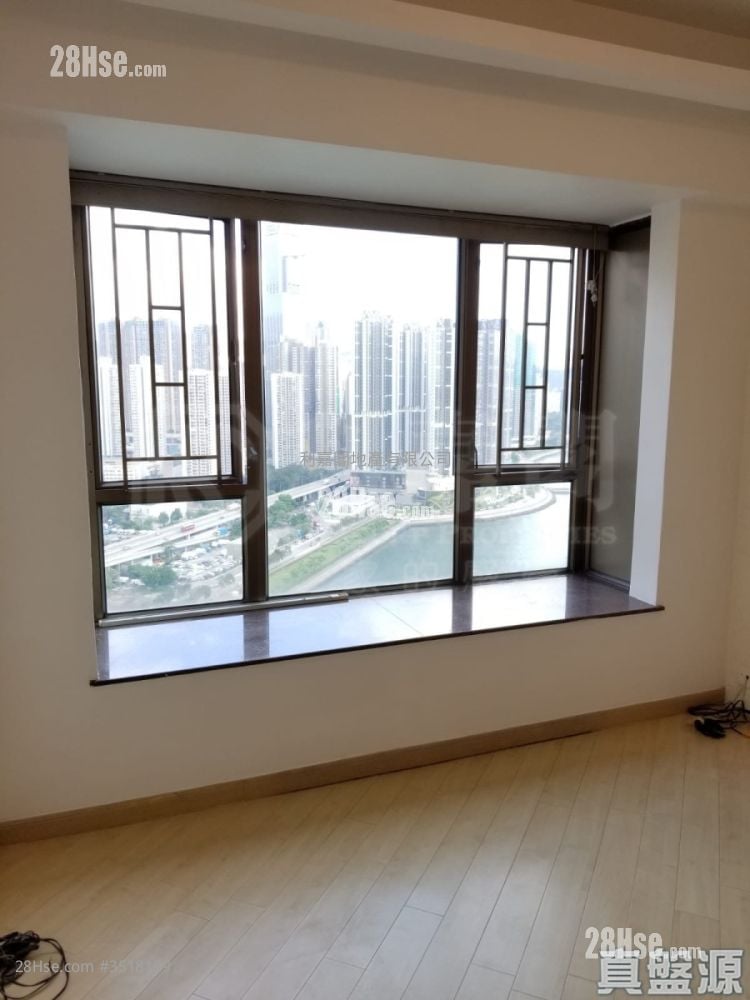 Serenade Cove Rental 3 Bedrooms , 2 Bathrooms 644 ft² ( 59.8 m² )