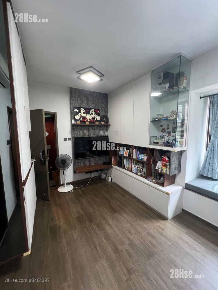 Ying Piu Mansion Sell 2 Bedrooms , 1 Bathroom 404 ft² ( 37.5 m² )