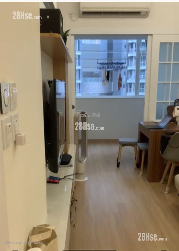 Garden Building Sell 1 Bedroom , 1 Bathroom 429 ft² ( 39.9 m² )