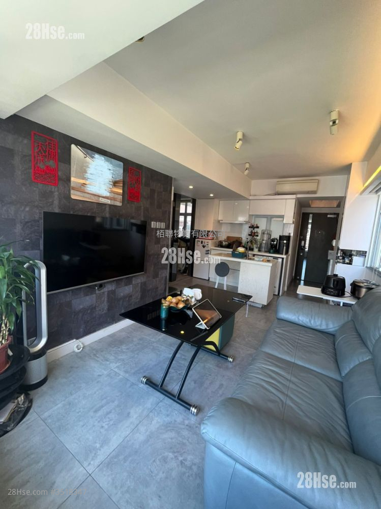 Peace Garden Sell 2 Bedrooms , 1 Bathroom 379 ft² ( 35.2 m² )