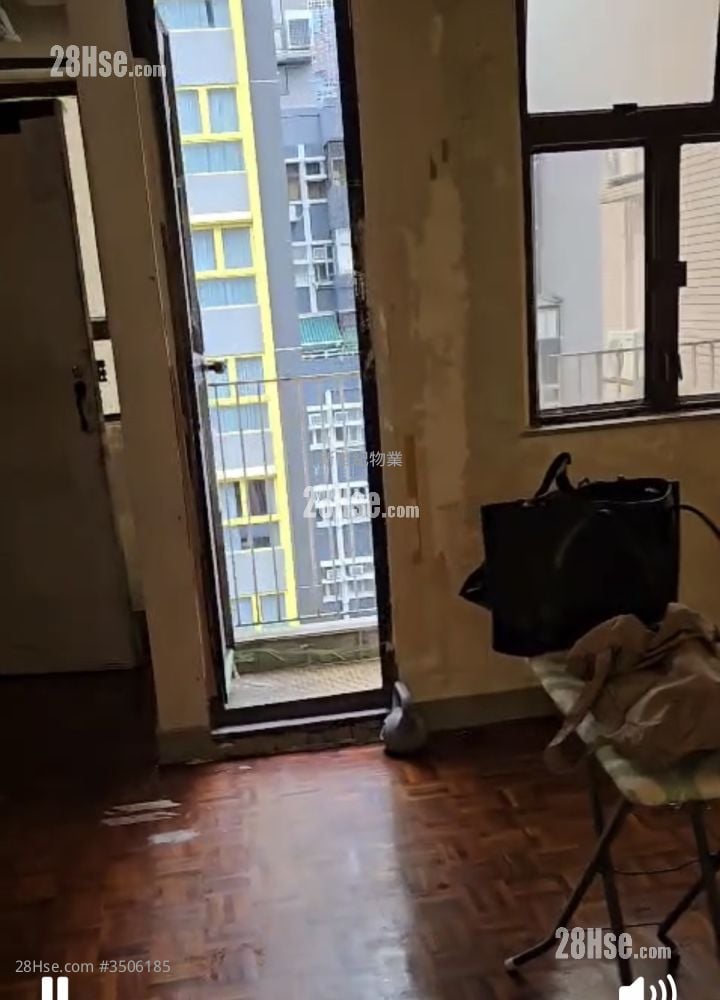 Vincent Mansion Sell Studio , 1 Bathroom 270 ft² ( 25.1 m² )