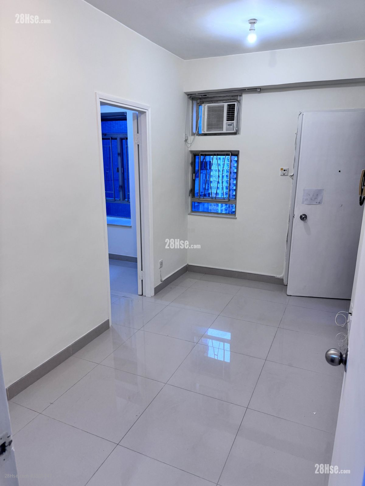 Kin Bong Building Sell 1 Bedroom , 1 Bathroom 288 ft² ( 26.8 m² )