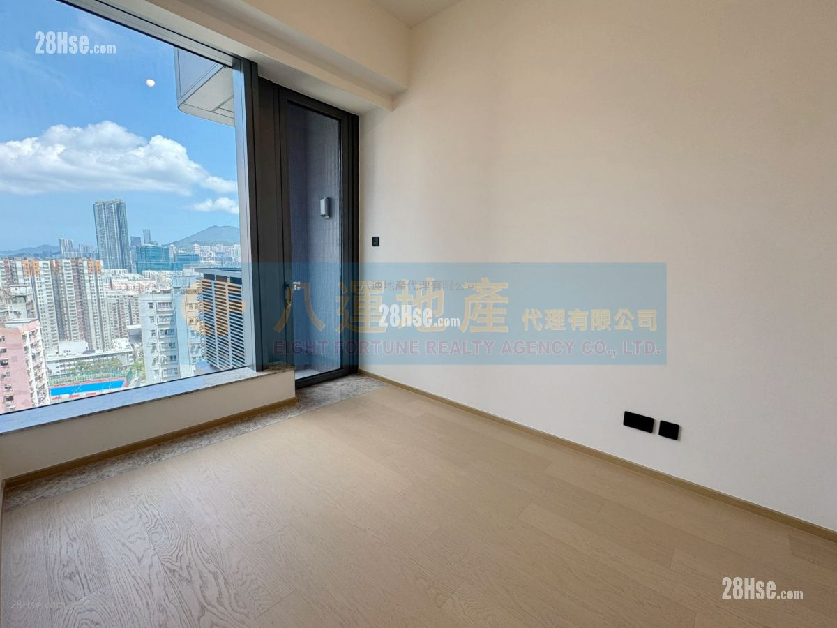 In One Rental 2 Bedrooms , 1 Bathroom 466 ft² ( 43.3 m² )