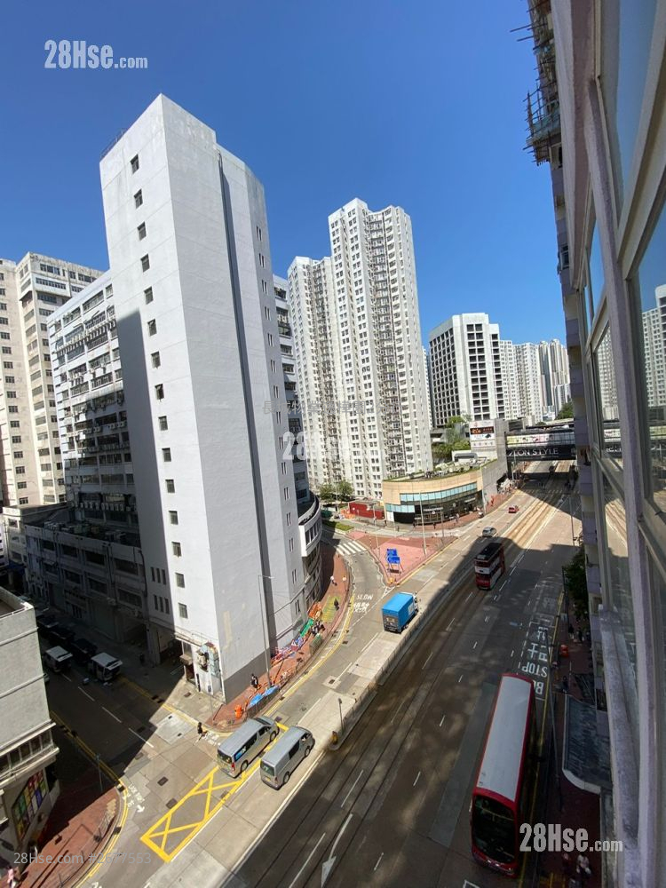 Bo Fung Gardens Sell 3 Bedrooms , 2 Bathrooms 823 ft² ( 76.5 m² )