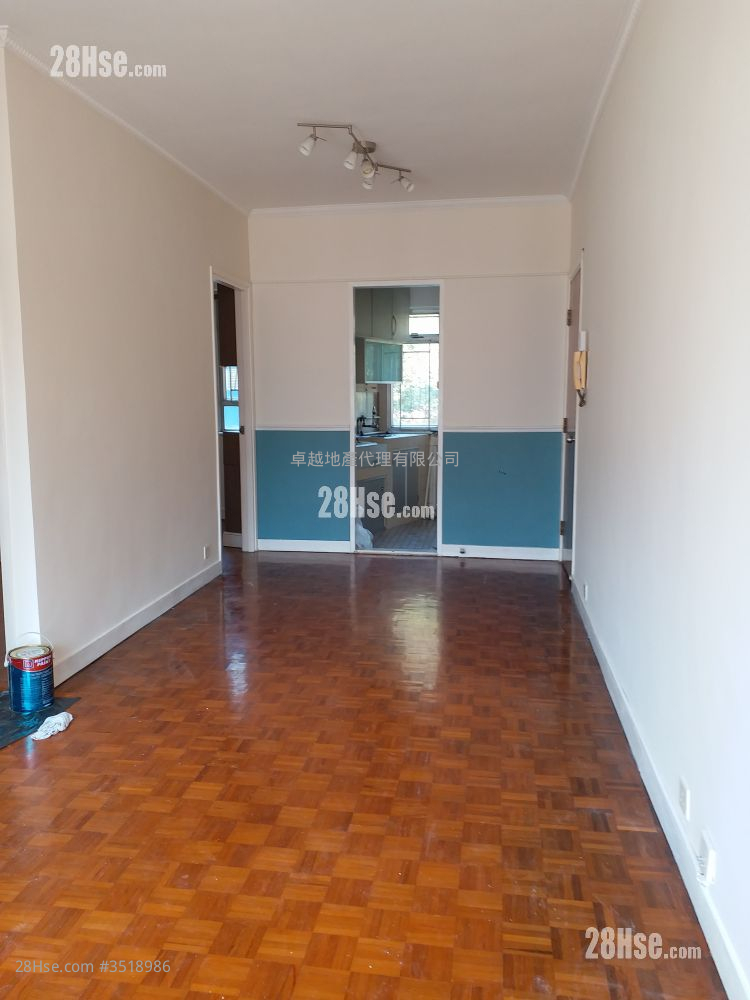 Wing Hing Court Rental 3 Bedrooms , 1 Bathroom 535 ft² ( 49.7 m² )