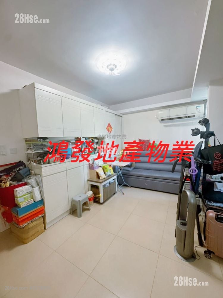 Ample Building Sell 3 Bedrooms , 1 Bathroom 452 ft² ( 42.0 m² )