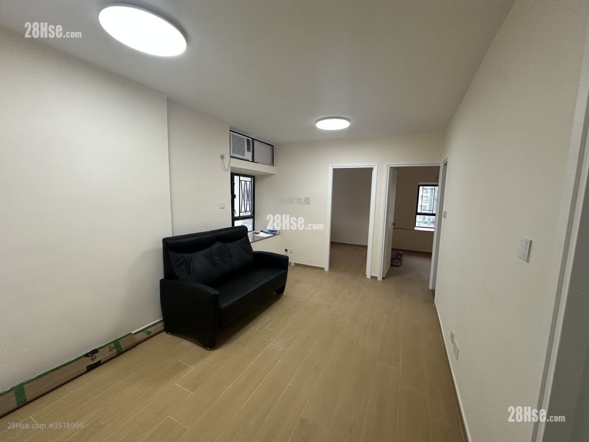 Tai Hing Gardens Rental 2 Bedrooms , 1 Bathroom 419 ft² ( 38.9 m² )