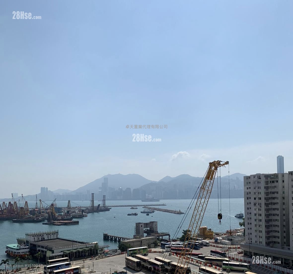 Grand Waterfront Sell 3 Bedrooms , 1 Bathroom 546 ft² ( 50.7 m² )