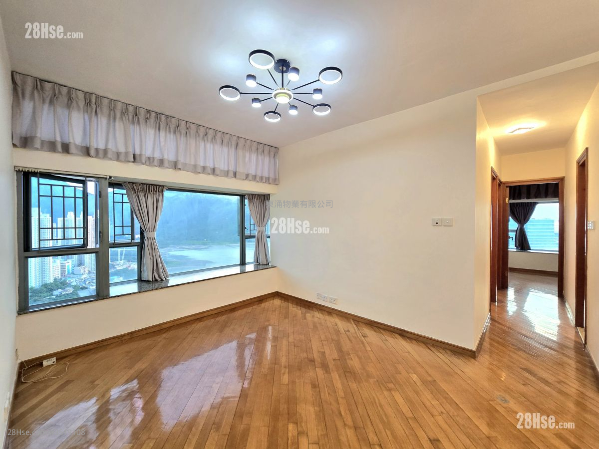 Tung Chung Crescent Rental 4 Bedrooms , 3 Bathrooms 868 ft² ( 80.6 m² )