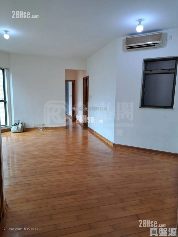 The Belcher's Sell 2 Bedrooms 748 ft² ( 69.5 m² )