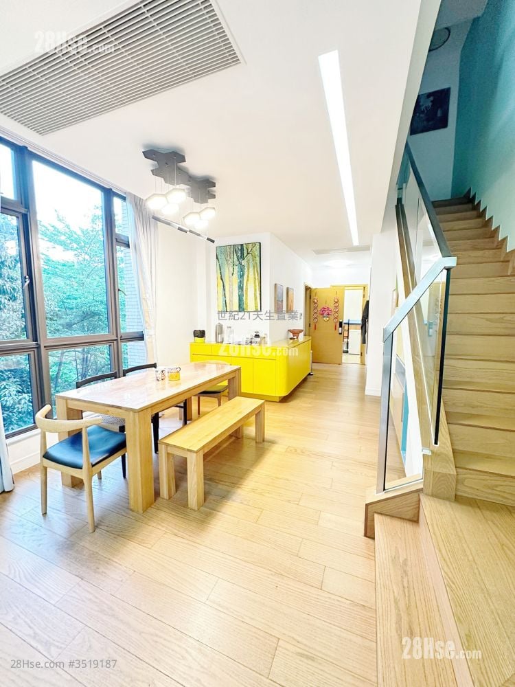 Jade Grove Rental 5+ Bedrooms , 5+ Bathrooms 2,217 ft² ( 206.0 m² )