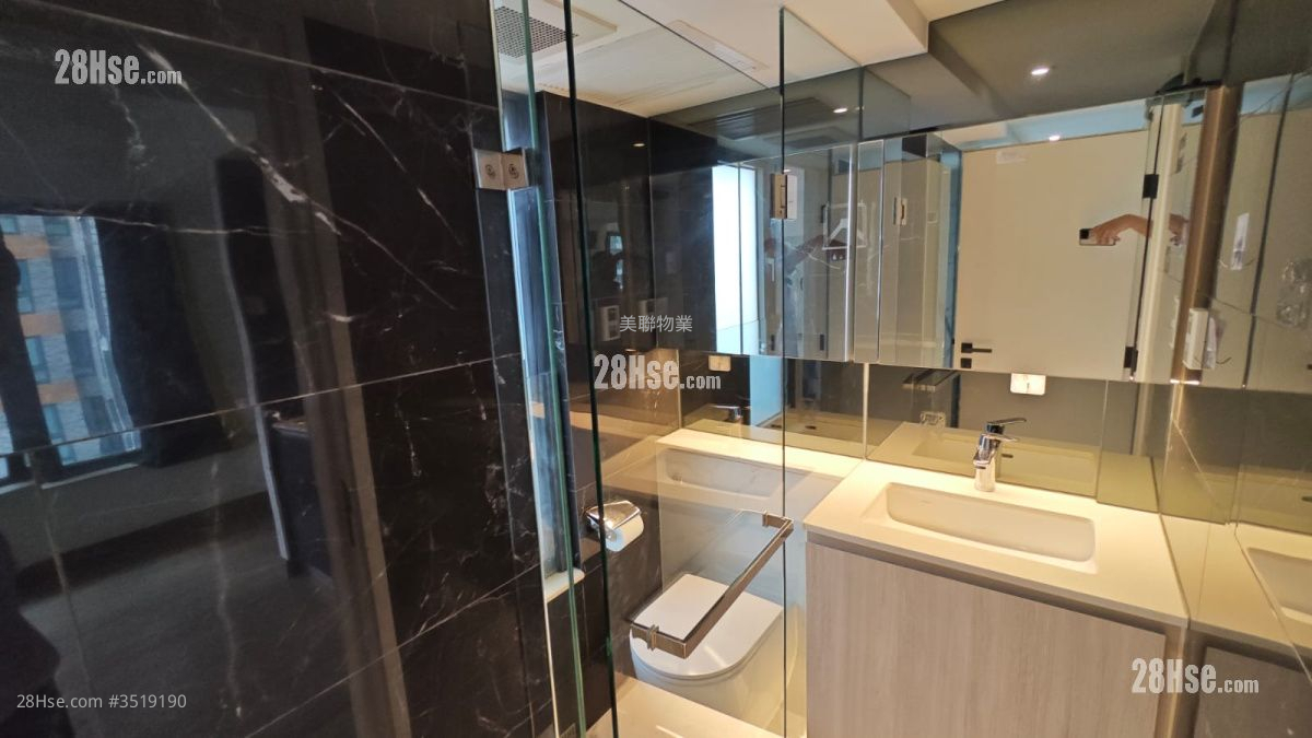 West Park Sell 2 Bedrooms , 1 Bathroom 321 ft² ( 29.8 m² )
