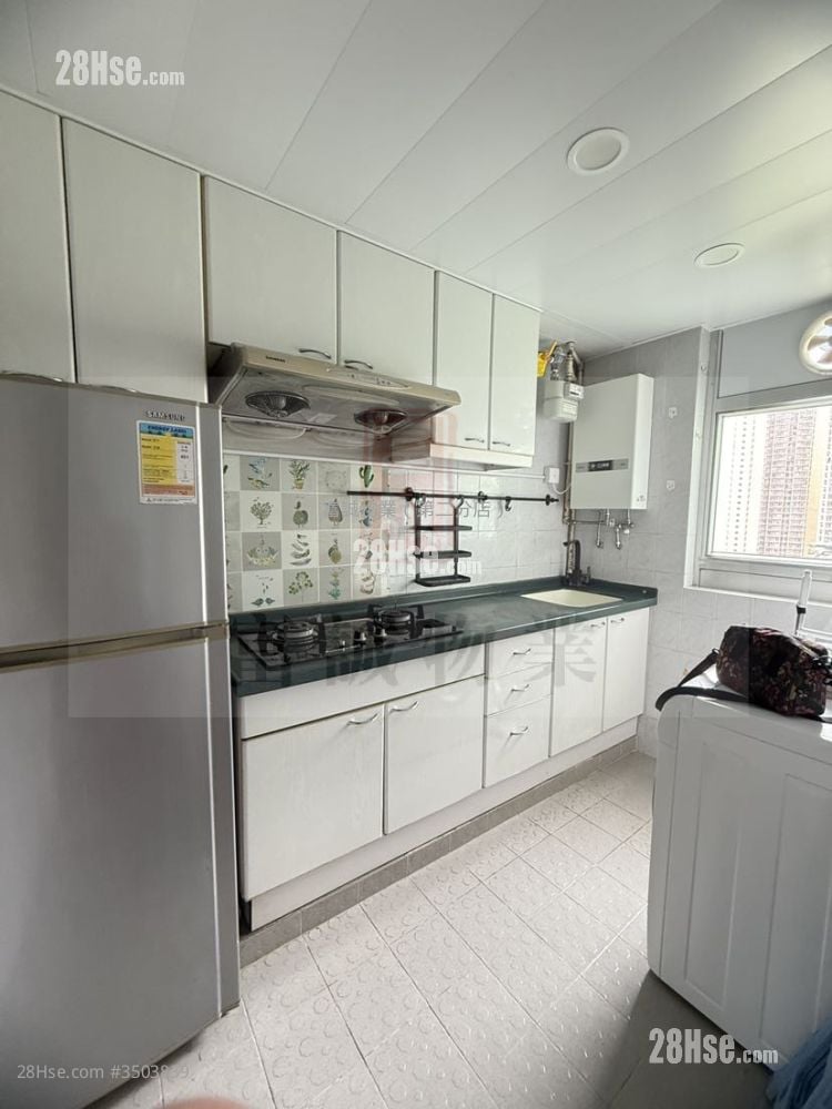 Hong Pak Court Rental 2 Bedrooms , 1 Bathroom 401 ft² ( 37.3 m² )