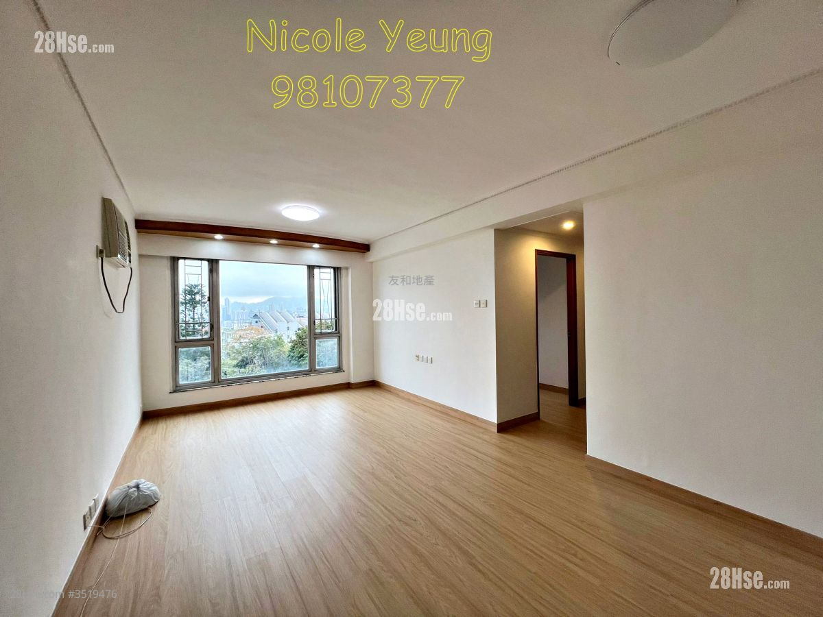 Welcome Gardens Rental 3 Bedrooms , 1 Bathroom 717 ft² ( 66.6 m² )