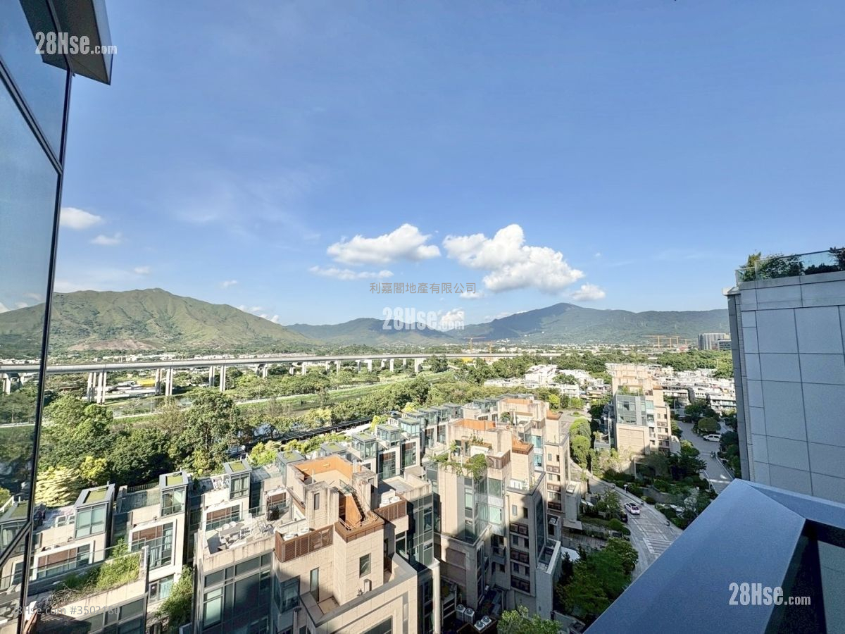Riva Sell 3 Bedrooms 649 ft² ( 60.3 m² )