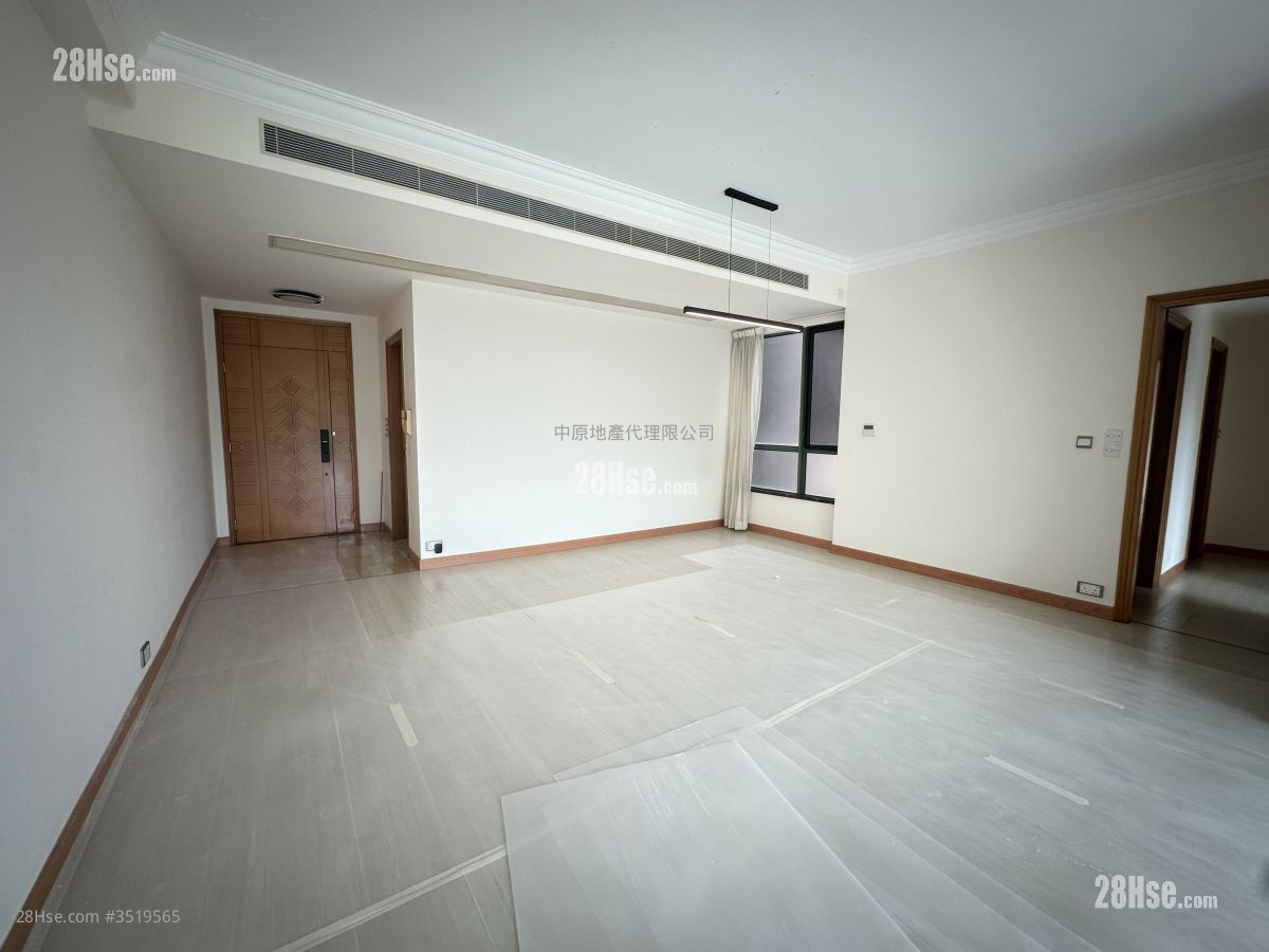 Deerhill Bay Sell 3 Bedrooms , 2 Bathrooms 1,403 ft² ( 130.3 m² )