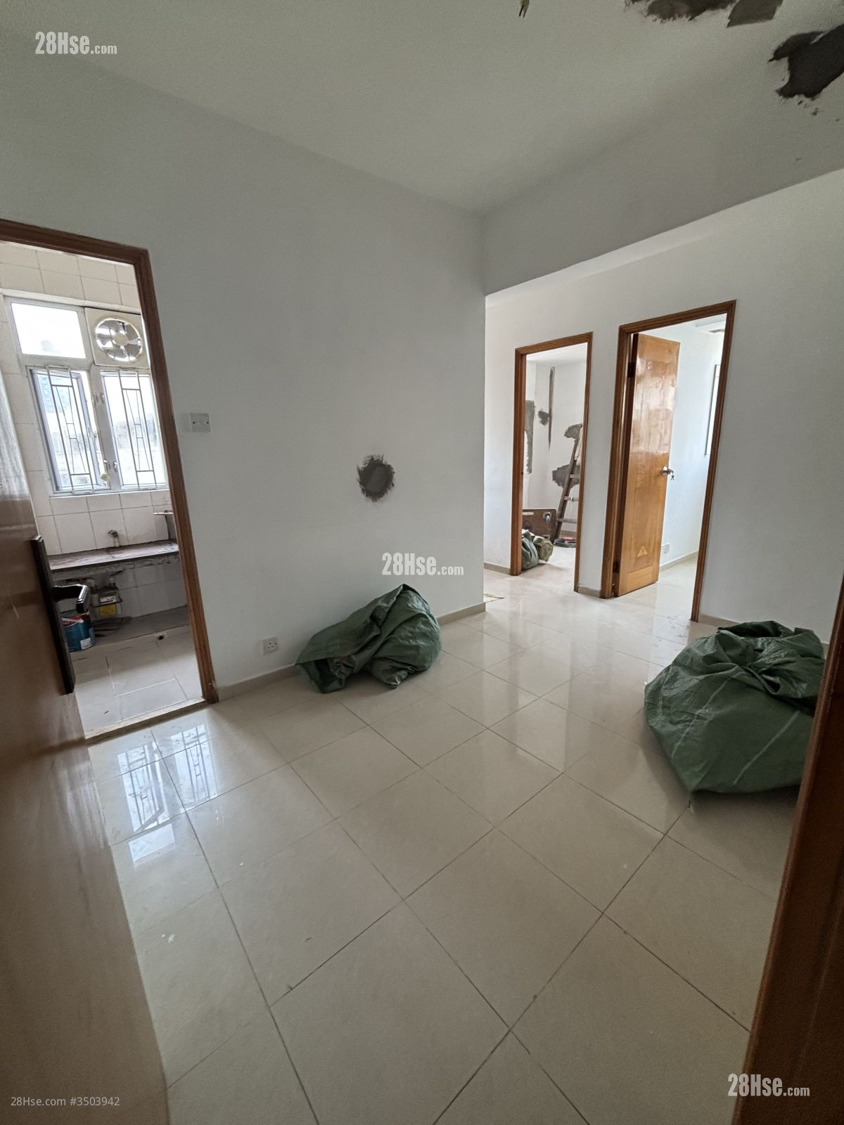 Kiu Fat Mansion Rental 2 Bedrooms , 1 Bathroom 298 ft² ( 27.7 m² )