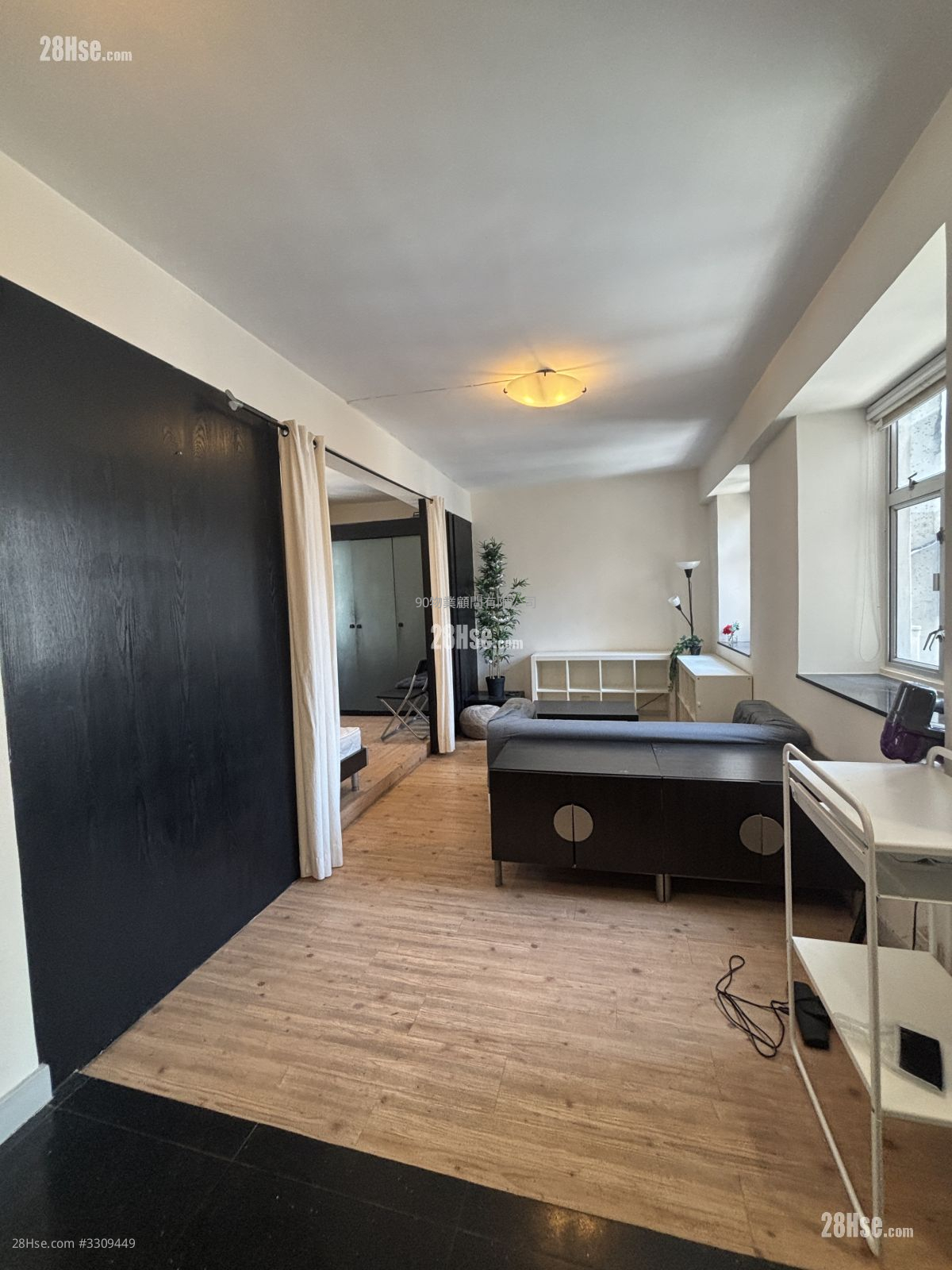 Woodland Court Sell 394 ft² ( 36.6 m² )