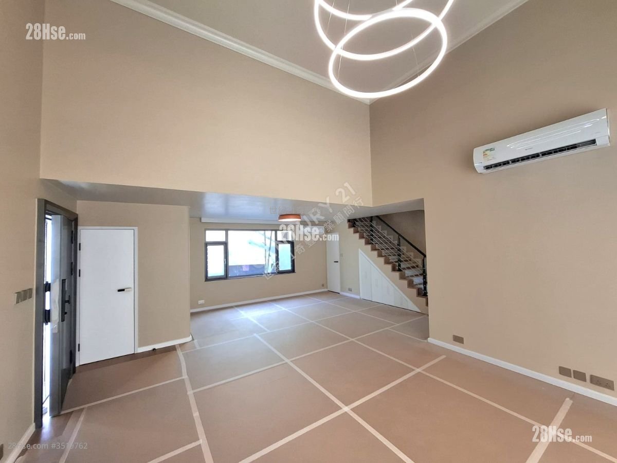 Nam Shan San Tsuen Sell 3 Bedrooms , 2 Bathrooms