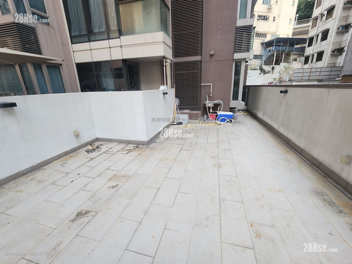 High West Sell 1 Bedroom , 1 Bathroom 293 ft² ( 27.2 m² )