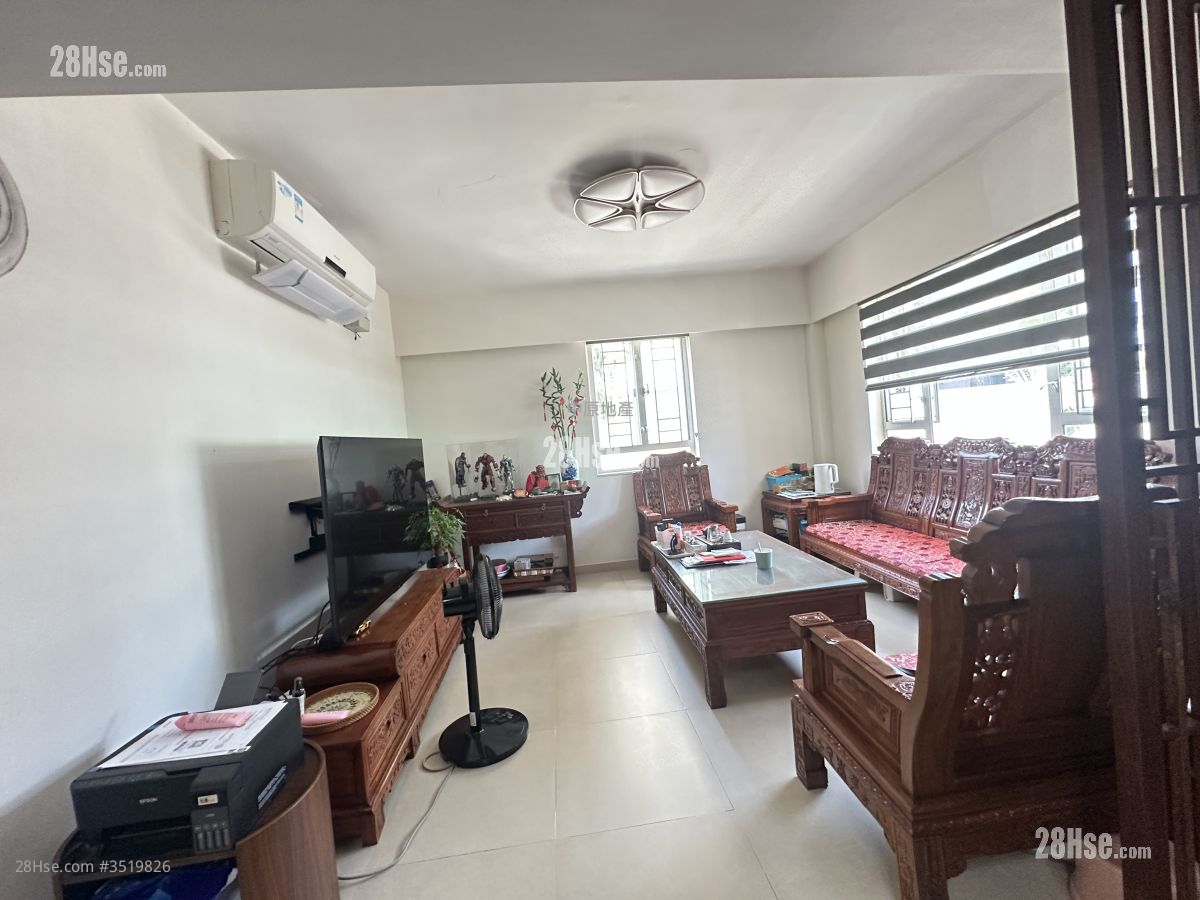 South Court Sell 3 Bedrooms , 2 Bathrooms 932 ft² ( 86.6 m² )
