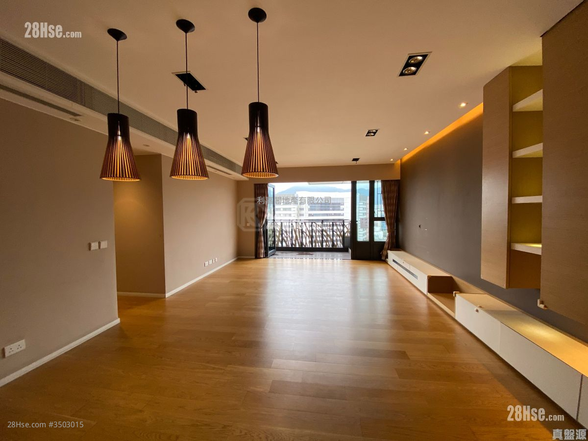 Dunbar Place Sell 3 Bedrooms , 3 Bathrooms 1,211 ft² ( 112.5 m² )