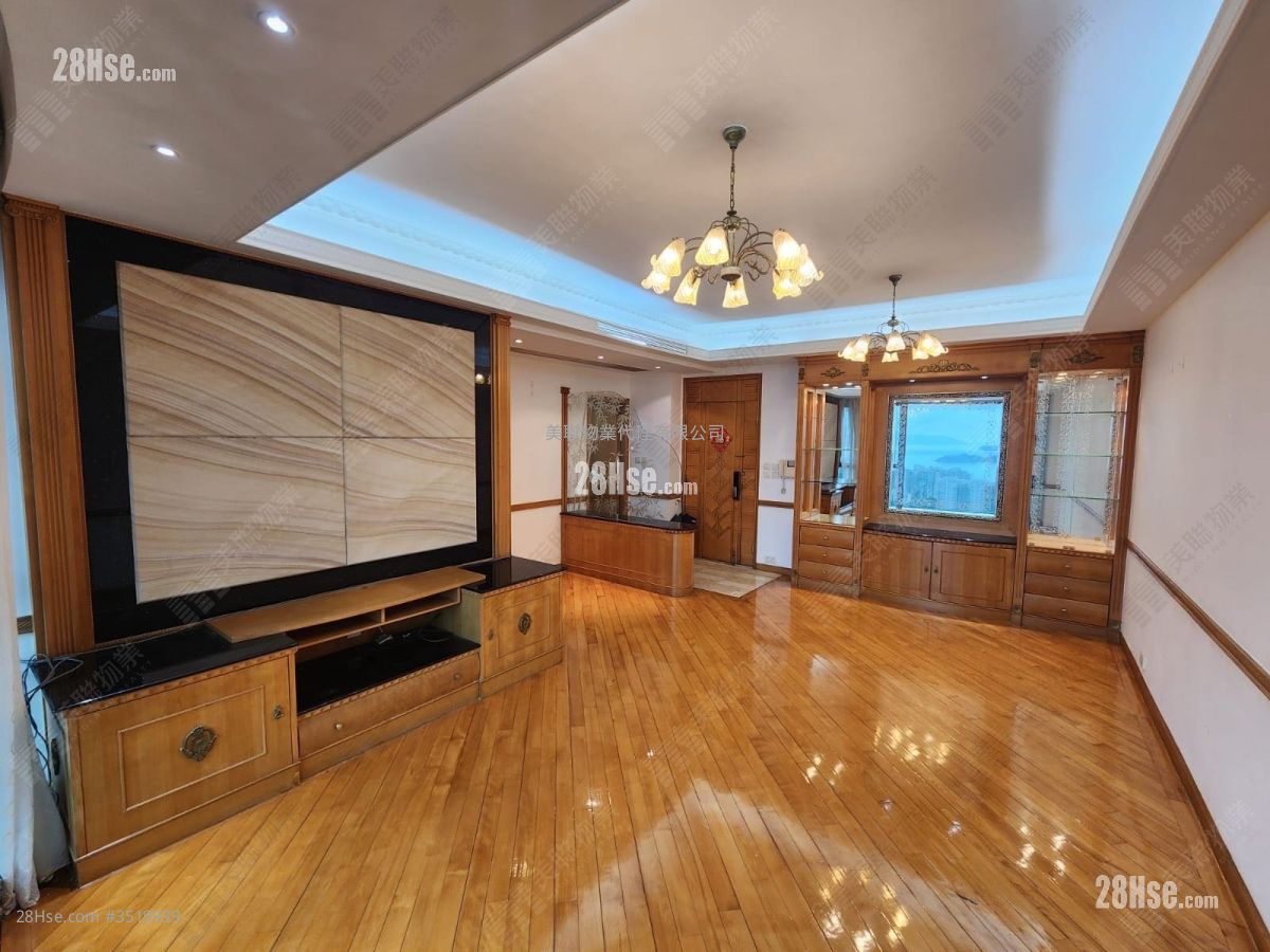 Deerhill Bay Rental 3 Bedrooms , 2 Bathrooms 1,085 ft² ( 100.8 m² )