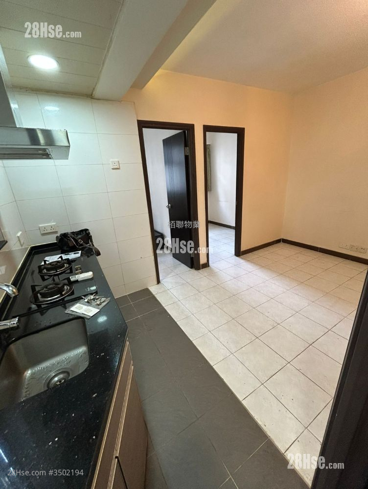 Luen Gay Apartments Rental 2 Bedrooms 371 ft² ( 34.5 m² )