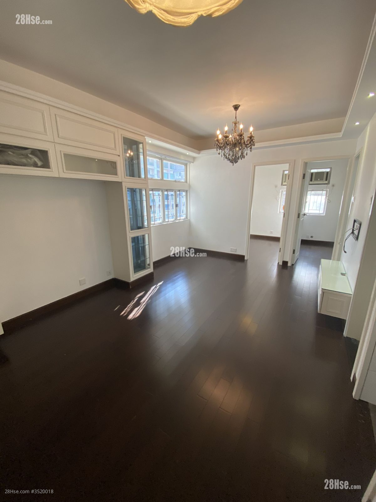 Newman House Sell 3 Bedrooms , 1 Bathroom 485 ft² ( 45.1 m² )