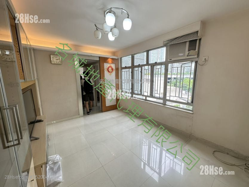 Holford Gardens Sell 3 Bedrooms , 1 Bathroom 506 ft² ( 47.0 m² )
