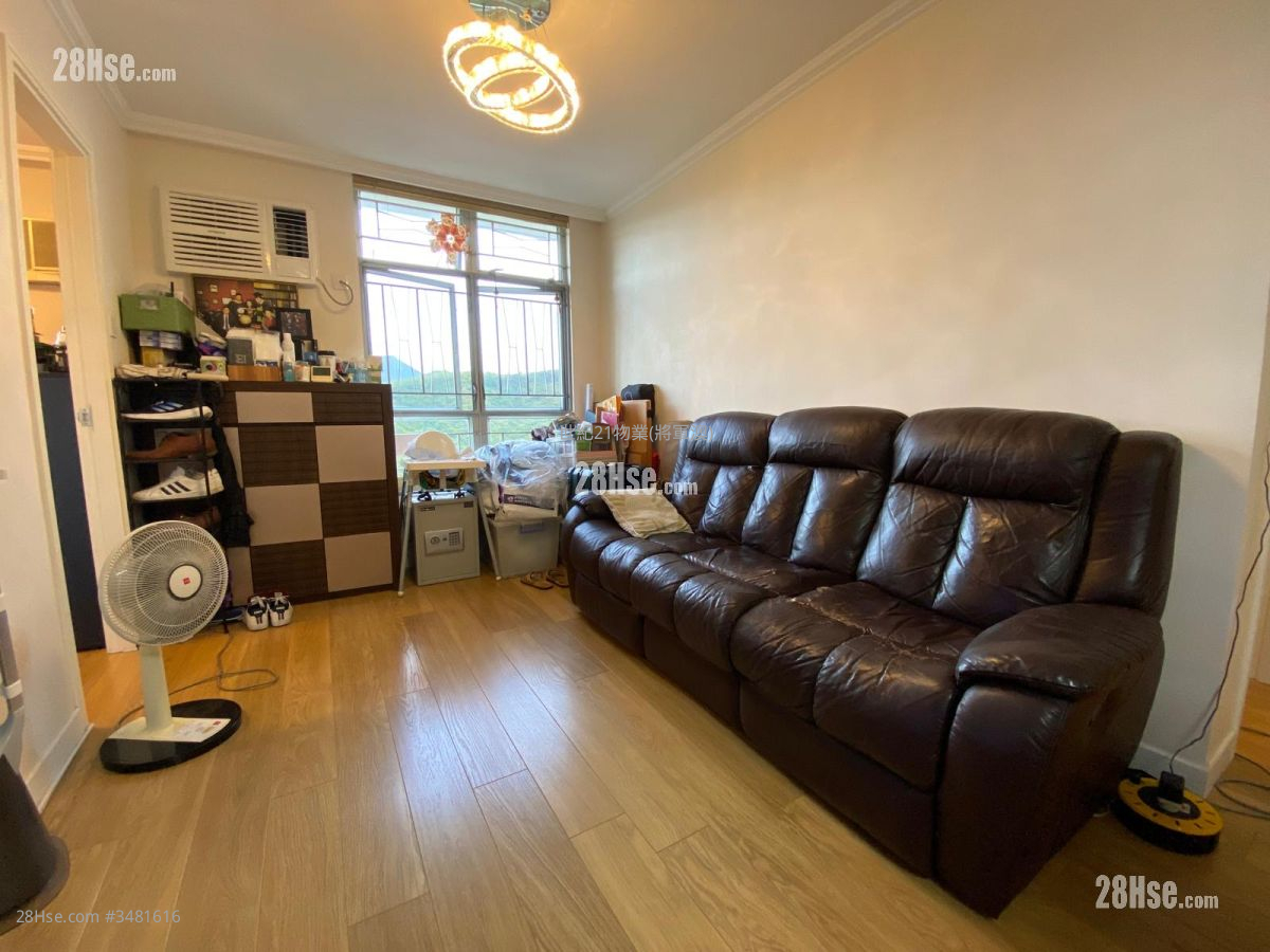 Yuk Ming Court Sell 3 Bedrooms , 1 Bathroom 607 ft² ( 56.4 m² )
