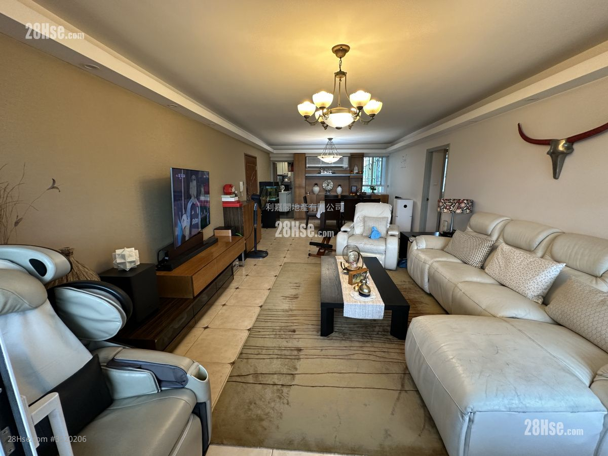 Scenery Garden Sell 4 Bedrooms , 2 Bathrooms 1,370 ft² ( 127.3 m² )