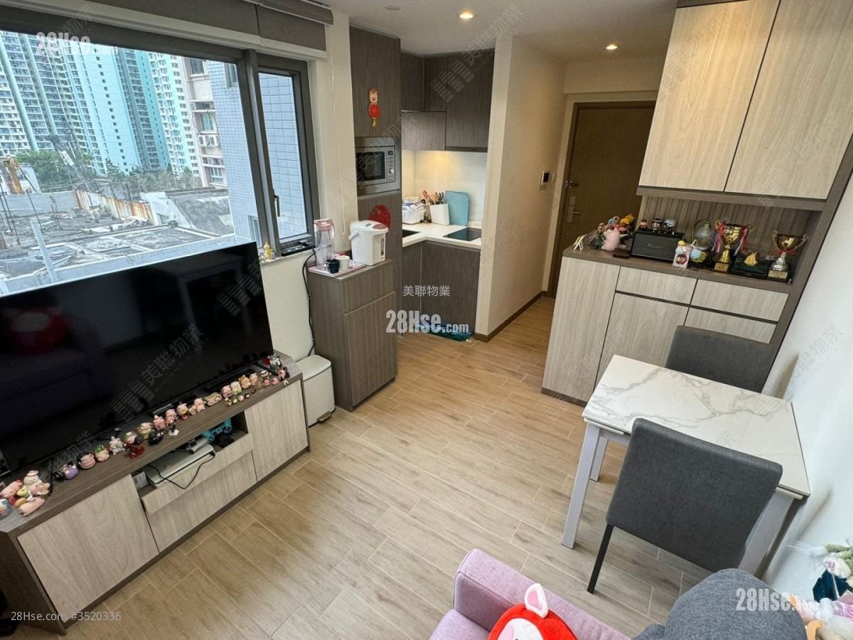 Astoria Crest Sell 1 Bedroom , 1 Bathroom 287 ft² ( 26.7 m² )