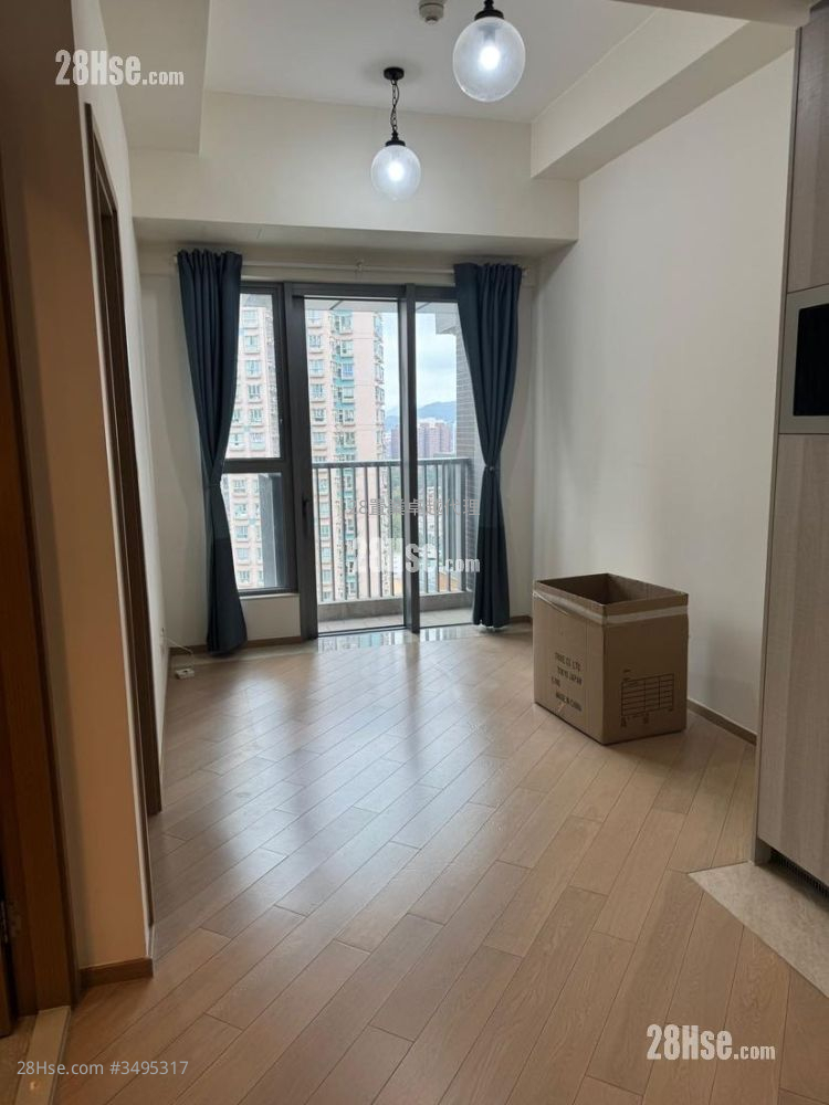 Eight Regency Sell 342 ft² ( 31.8 m² )