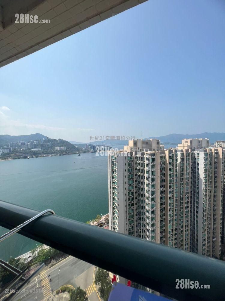 Ocean View Sell 3 Bedrooms , 2 Bathrooms 561 ft² ( 52.1 m² )