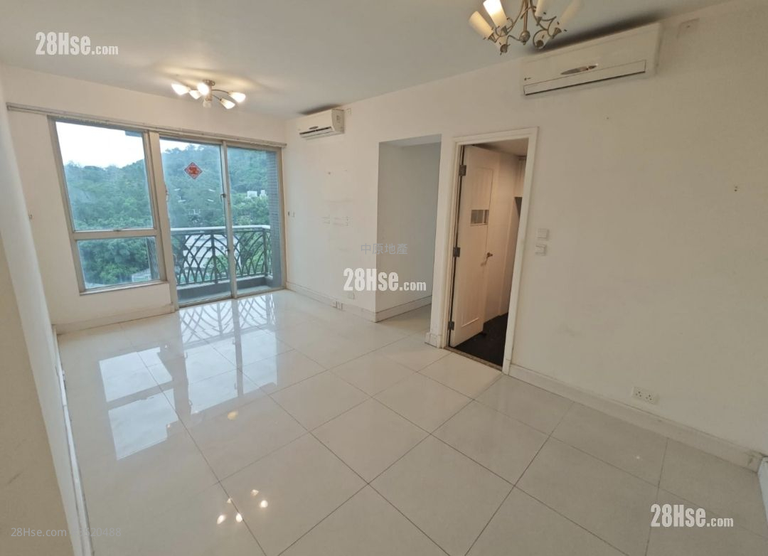 Uptown Sell 3 Bedrooms , 2 Bathrooms 756 ft² ( 70.2 m² )