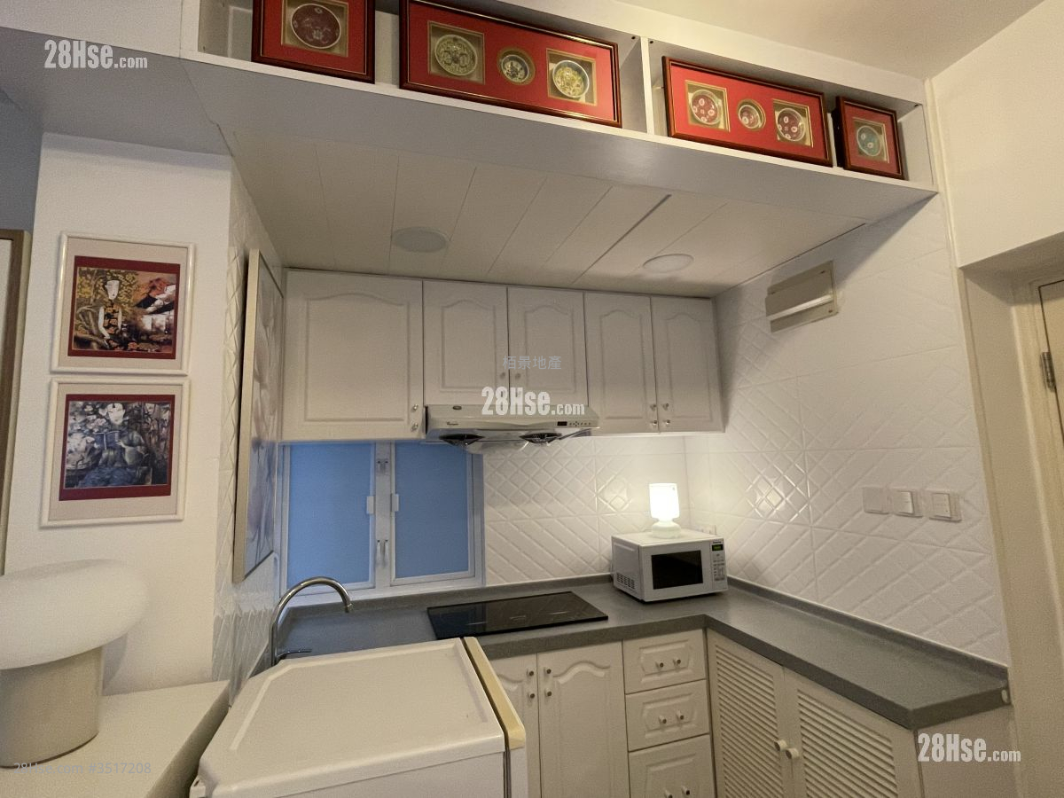 Hoi Hing Building Rental Studio , 1 Bathroom 297 ft² ( 27.6 m² )