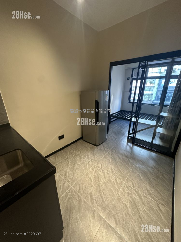 Lai To Building Sell 3 Bedrooms , 3 Bathrooms 600 ft² ( 55.7 m² )