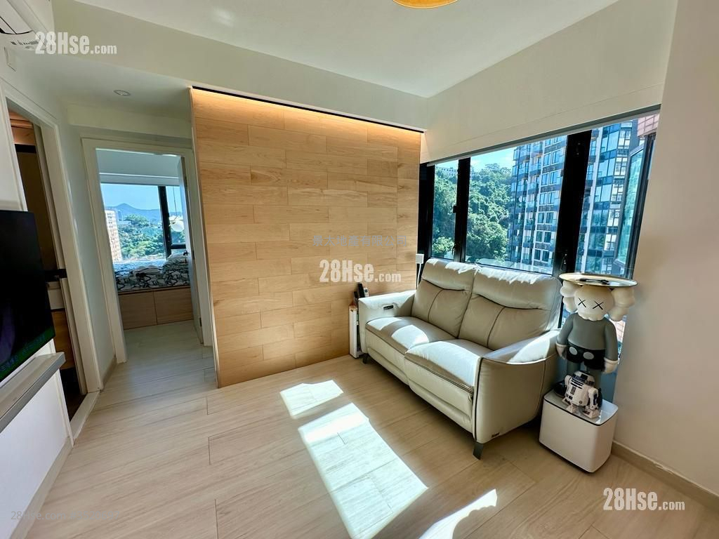 Newton Harbour View Sell 2 Bedrooms , 1 Bathroom 404 ft² ( 37.5 m² )