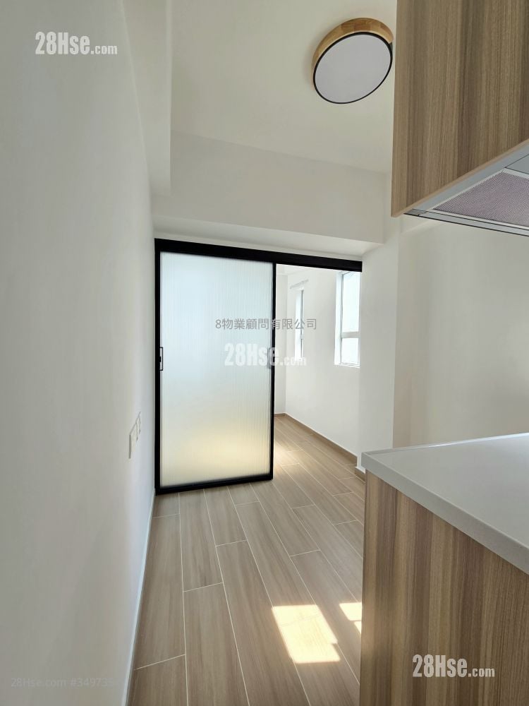 Lung Fai House Rental 1 Bedroom , 1 Bathroom 170 ft² ( 15.8 m² )