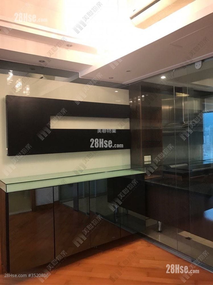 Chelsea Court Sell 1 Bedroom , 1 Bathroom 464 ft² ( 43.1 m² )