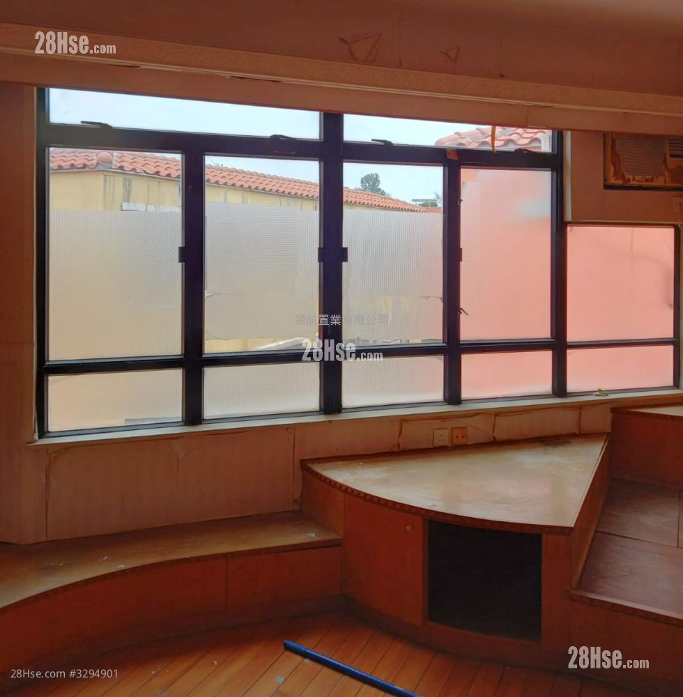 Monterey Villas Sell Studio , 1 Bathroom 304 ft² ( 28.2 m² )