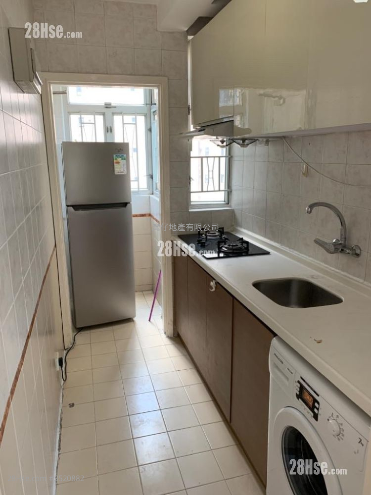Yan Yee Court Rental 2 Bedrooms , 1 Bathroom 314 ft² ( 29.2 m² )