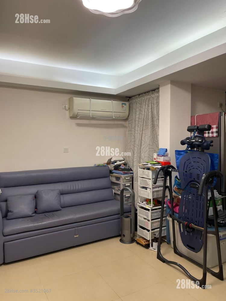 Ample Building Sell 2 Bedrooms 452 ft² ( 42.0 m² )