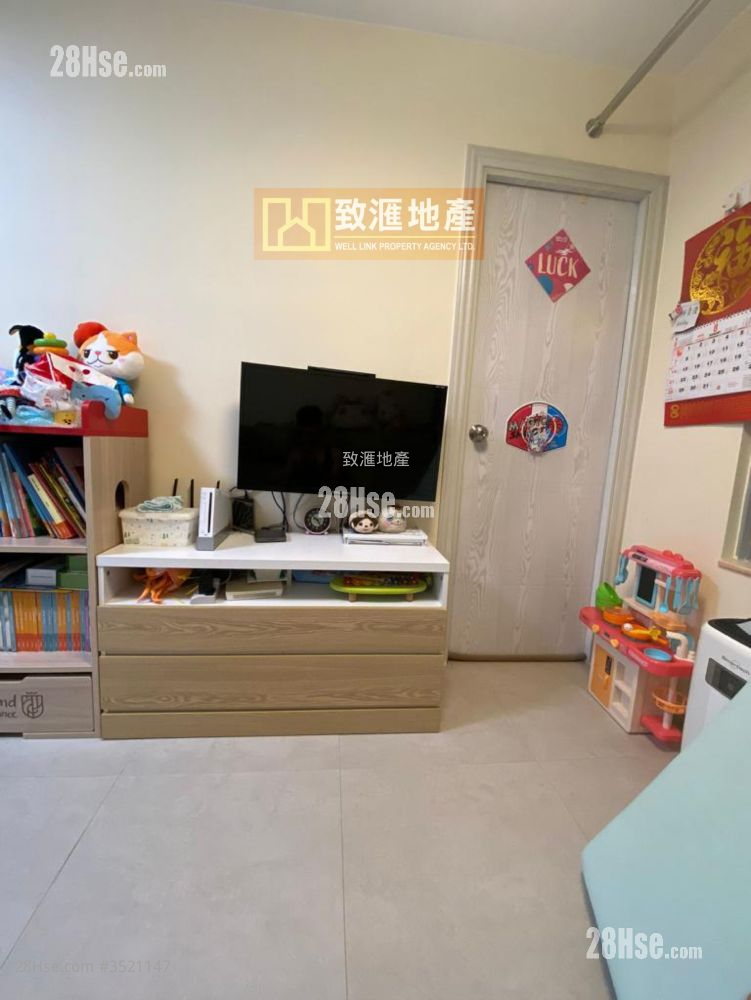 怡峰苑 售盘 2 房 407 平方尺 ( 37.8 平方米 )
